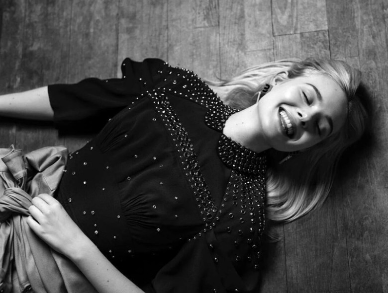 Elle-Fanning-Photoshoot03